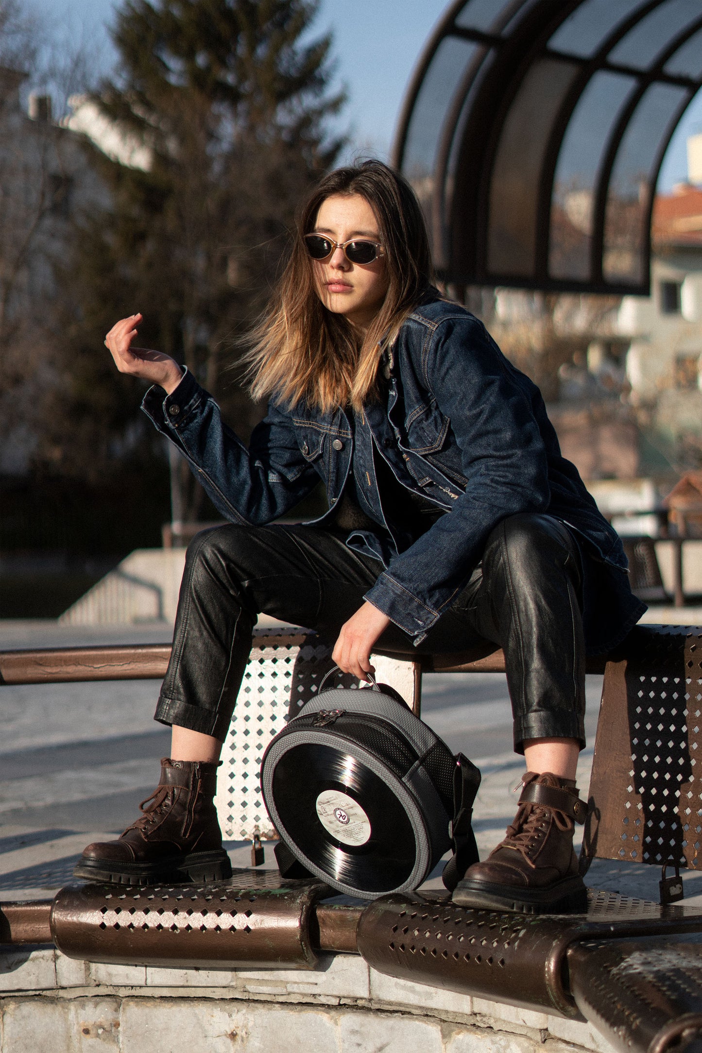 "BLACK & GRAY" O BACKPACK